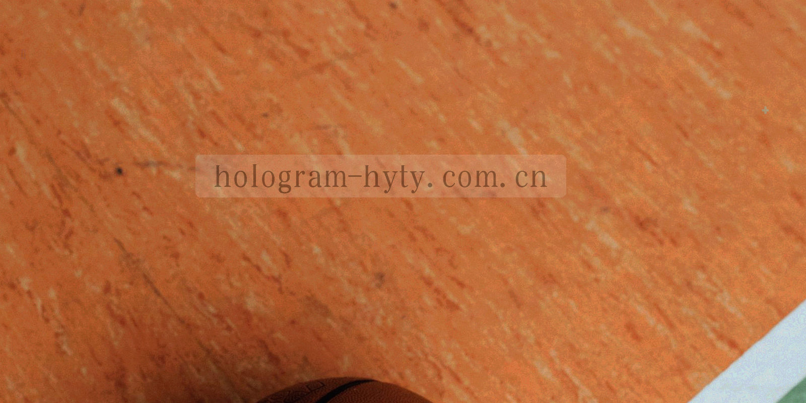 暗色导播台视角的多屏画面，屏幕上显示幻影体育栏目界面的更新缩略示意，画面带轻微扫描线质感